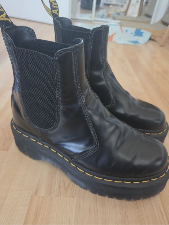 Dr. Martens Shoes - Dr Martens 2976 Quad Platform Chelsea Boot